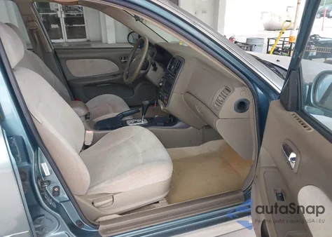 2004 Hyundai Sonata z USA, uszkodzony, nr VIN KMHWF25H64A045393